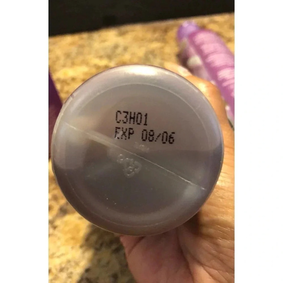 Yves Rocher Pur Desir de Lilas Enhilarating Shower Gel 240ml/8fl.oz 3 Bottles - Picture 7 of 7